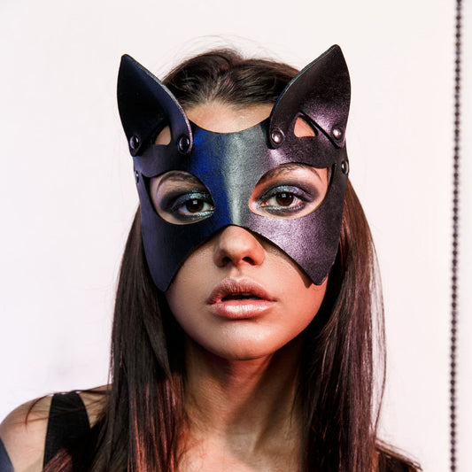 Masque de femme chat en cuir noir, masque de tête réglable, oreilles de chat avec Rivets, pompon en métal pour Costume de fête de carnaval